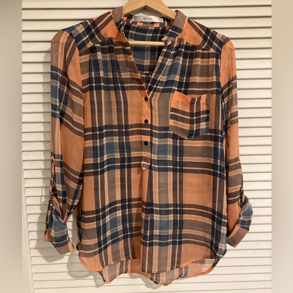 SOLD fun 2 fun Plaid Sheer Roll Sleeve Hi Low Blouse in Peachy Pink and Navy - Picture 3 of 6